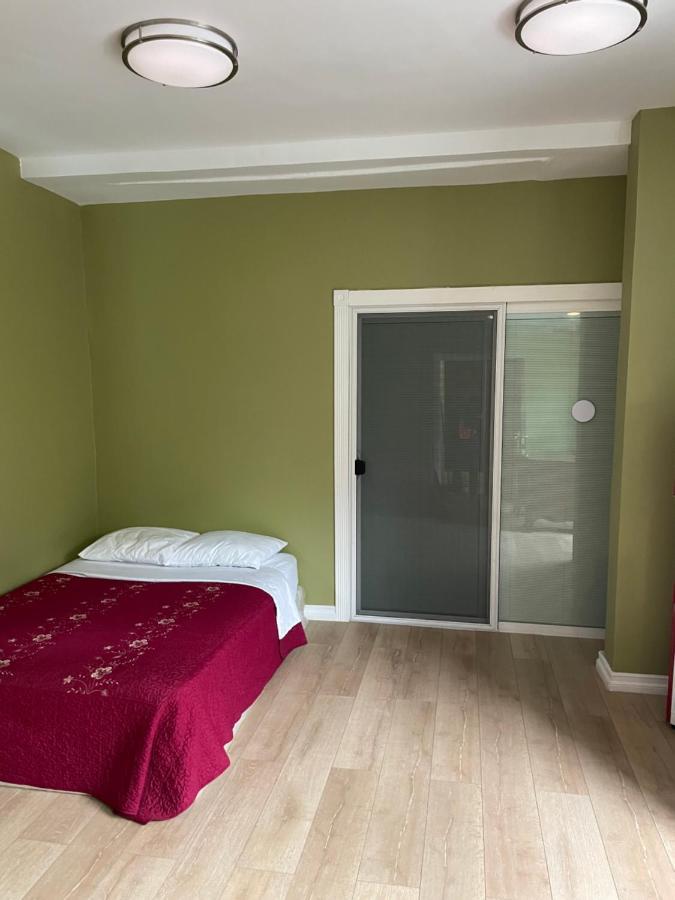 Private Room W/ Private Full Bathroom & Wifi & Ac & Shared Kitchen In Лос-Анджелес Екстер'єр фото