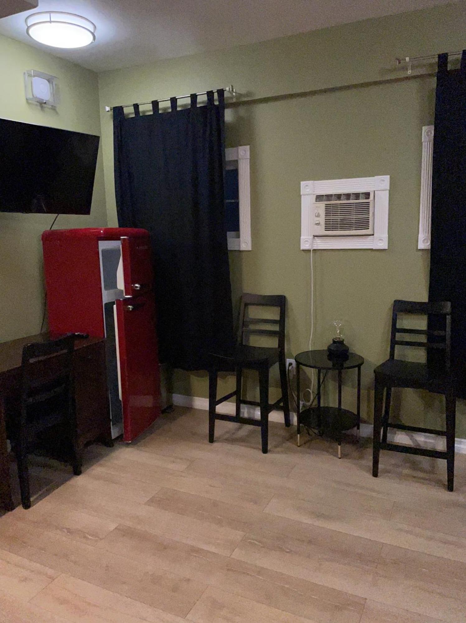 Private Room W/ Private Full Bathroom & Wifi & Ac & Shared Kitchen In Лос-Анджелес Екстер'єр фото