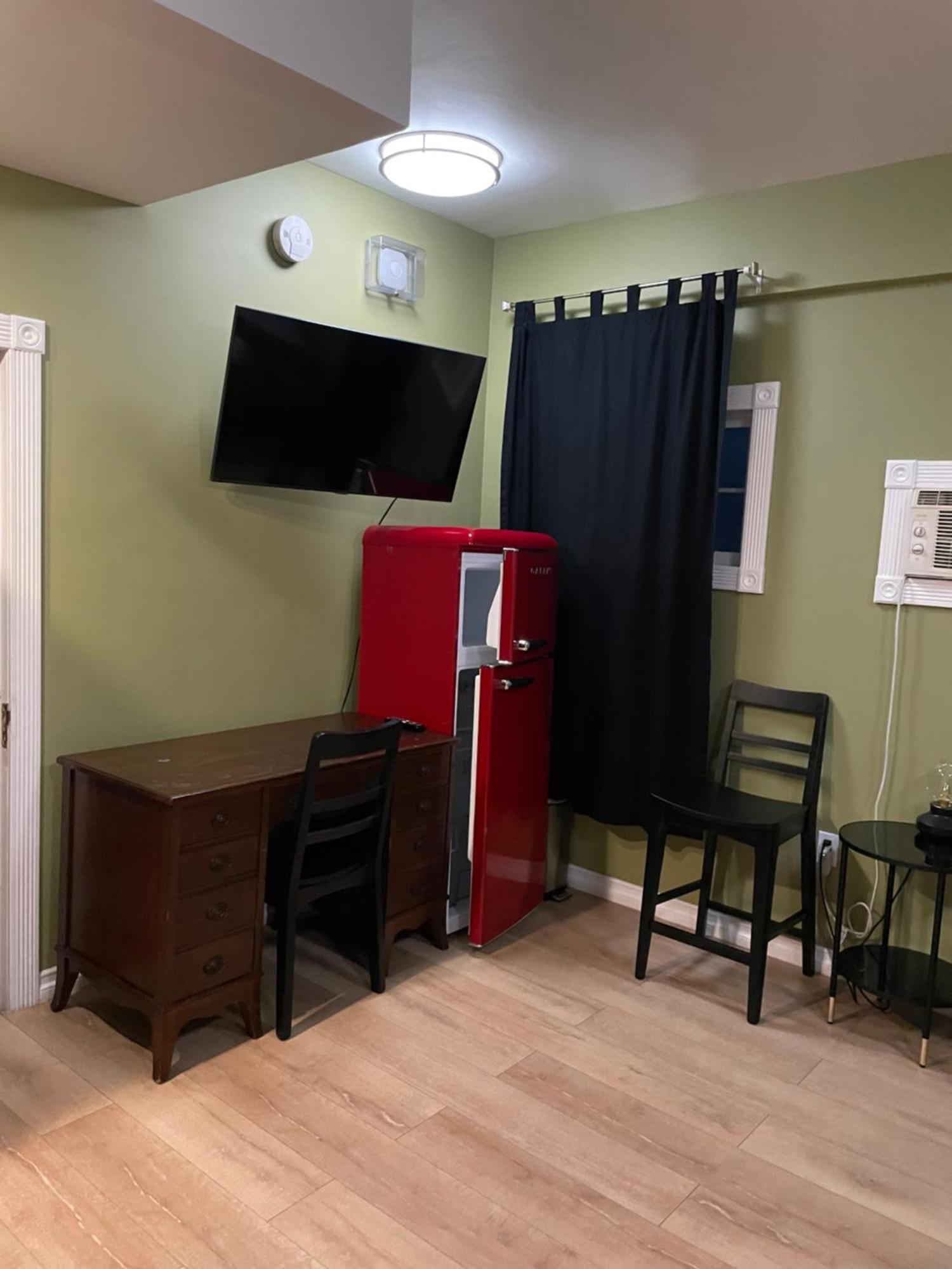 Private Room W/ Private Full Bathroom & Wifi & Ac & Shared Kitchen In Лос-Анджелес Екстер'єр фото